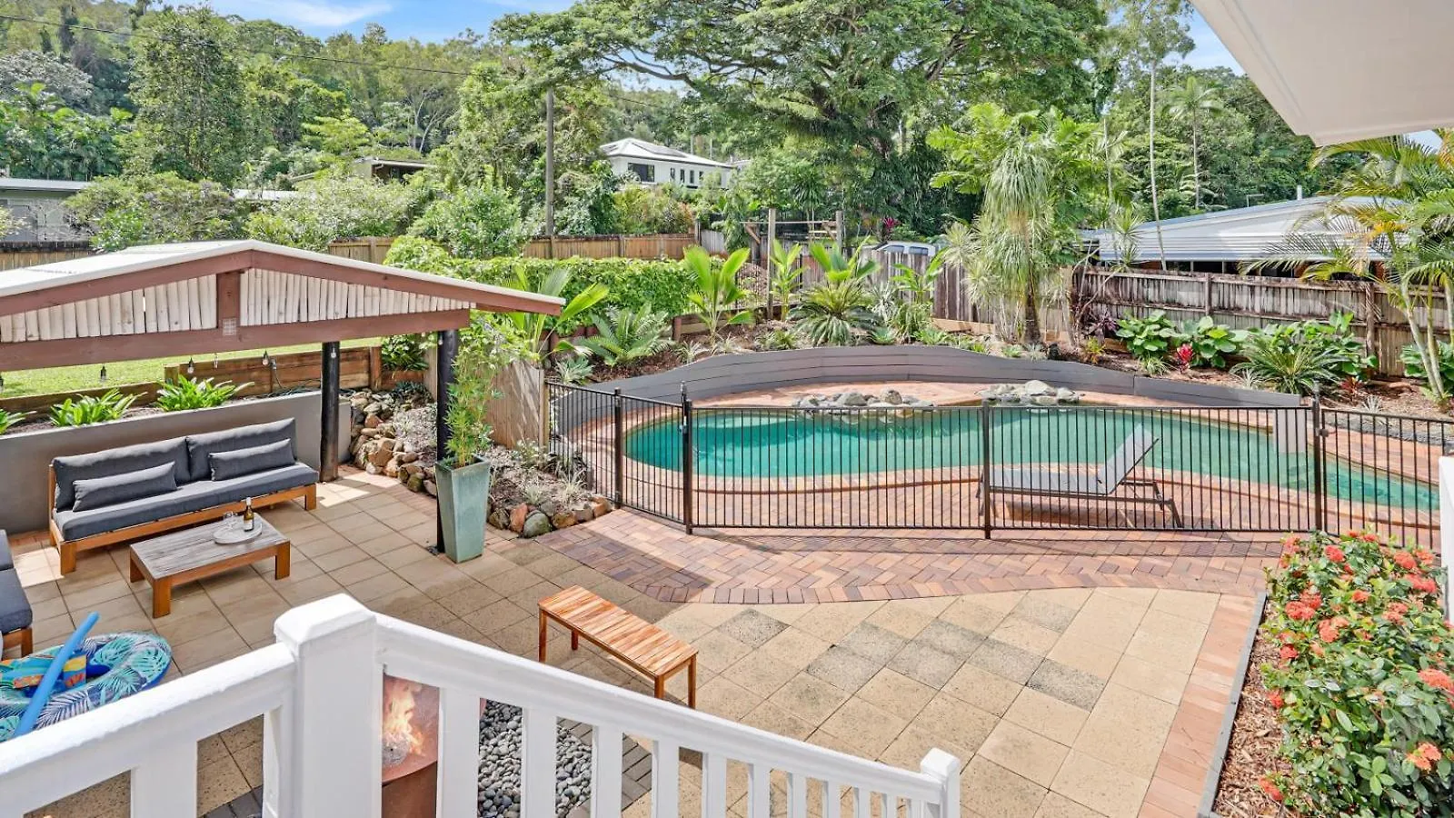 Вилла Botanica View Edge Hill 0*,